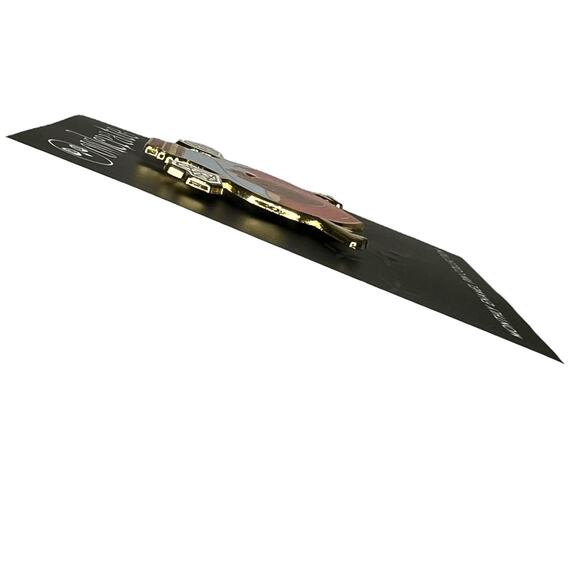 OwlCrate This Poison Heart Enamel Pin - July 2021 "Potions and Poisons" - Picture 2 of 6